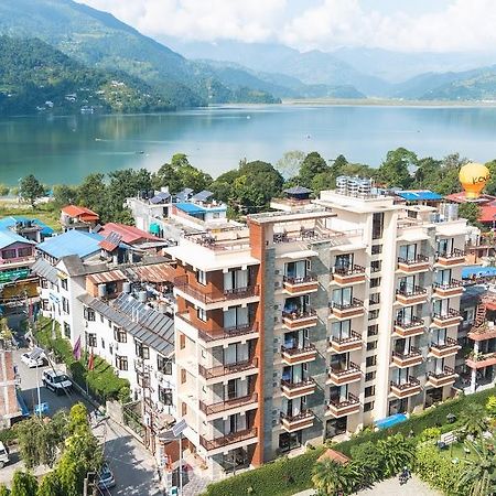 Big Pillow Inn Pokhara Exterior foto