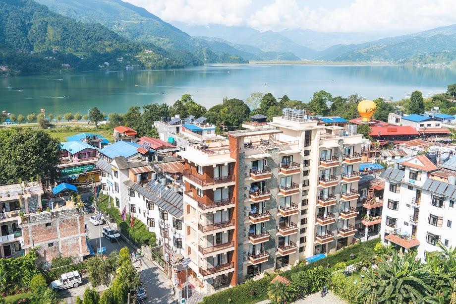 Big Pillow Inn Pokhara Exterior foto