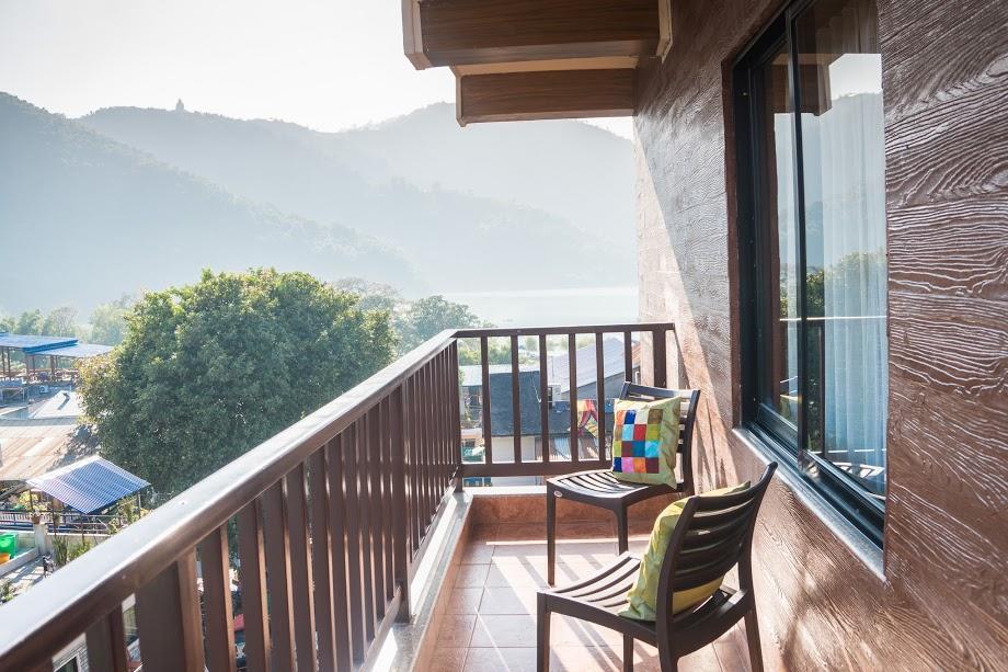Big Pillow Inn Pokhara Exterior foto